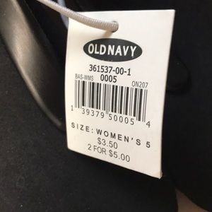 Old Navy Shoes - NWT Bundle of 6 Pairs of Old Navy Sandals Old Navy Shoes - NWT Bundle of 6 Pairs of Old Navy Sandals